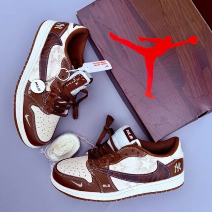Dunk Low MLB
