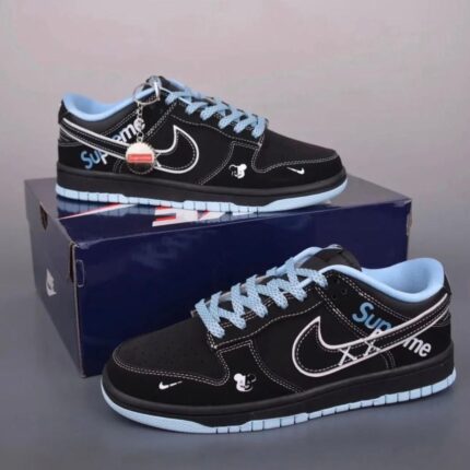 SB Dunk Low Supreme
